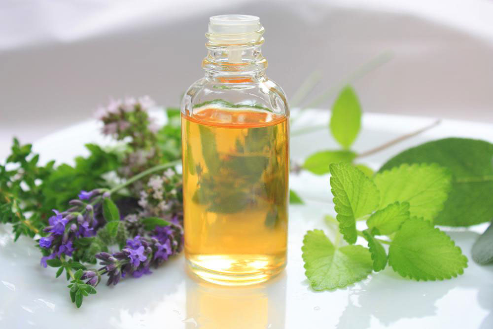 A guide to using essential oils for pets