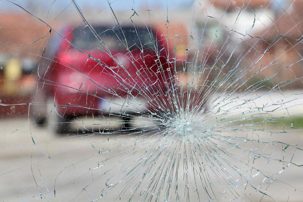 Things to know about windshield cracks